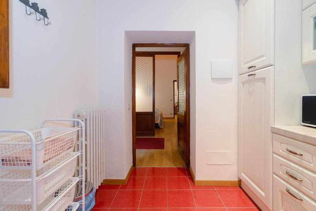 Ghibellina Elegant With 4 Bedrooms Apartment Florence