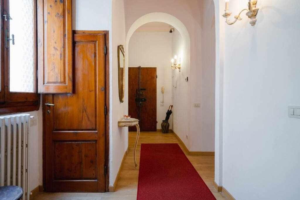 Ghibellina Elegant With 4 Bedrooms Appartamento